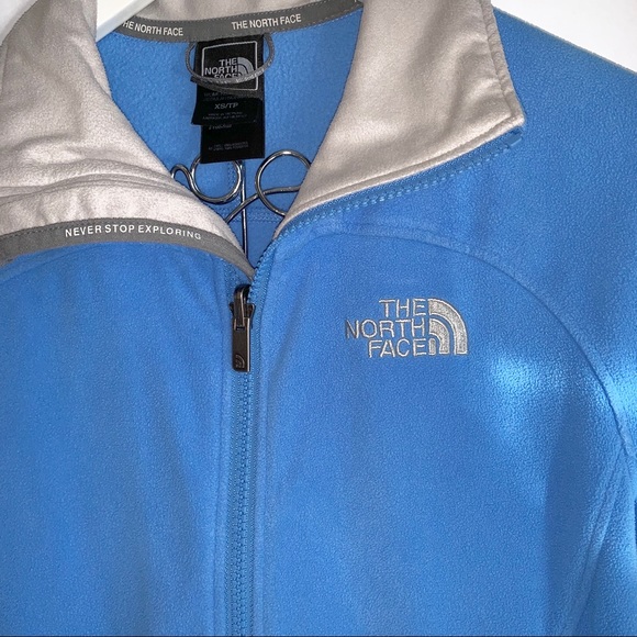 The North Face Baby Blue Fleece Jacket - Picture 6 of 8